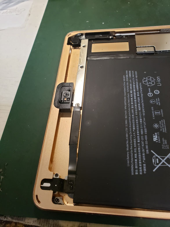 iPadガラス接着面のきれいな仕上がり