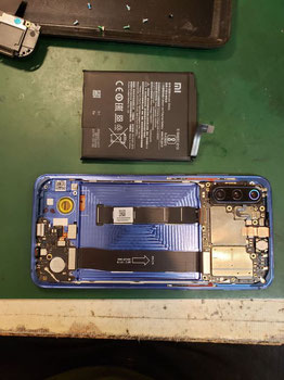 Xiaomi Mi9バッテリー取り外し
