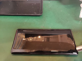 XPERIA XZ3バックパネルの取り外し