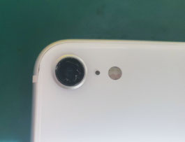  iPhone SEカメラおよび外部レンズの破損状態