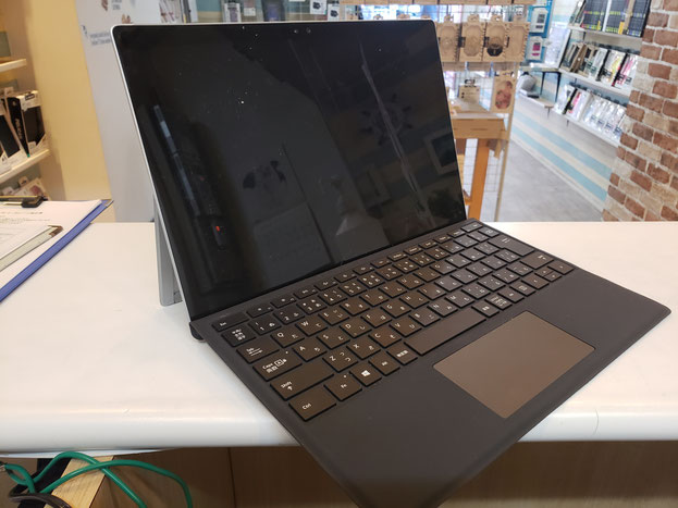 Surface Pro5 オンライン郵送修理でゆうパックで届いた状態 Surface Pro5 オンライン郵送修理でゆうパックで届いた状態
