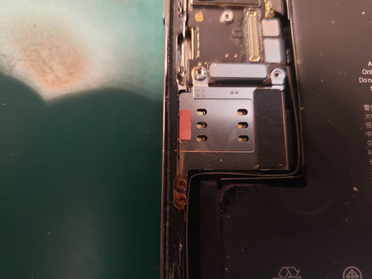 iPhone 12お風呂で水没