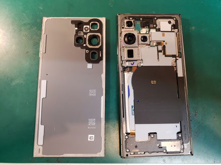 S23 Ultra バックパネルを外した