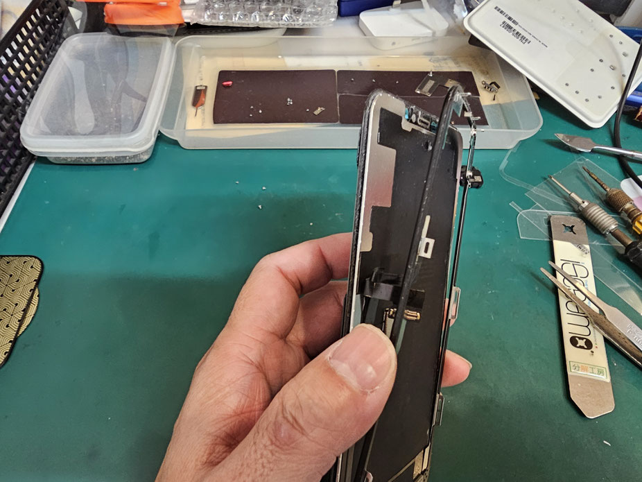 非正規画面修理でiPhone Face IDが壊れる