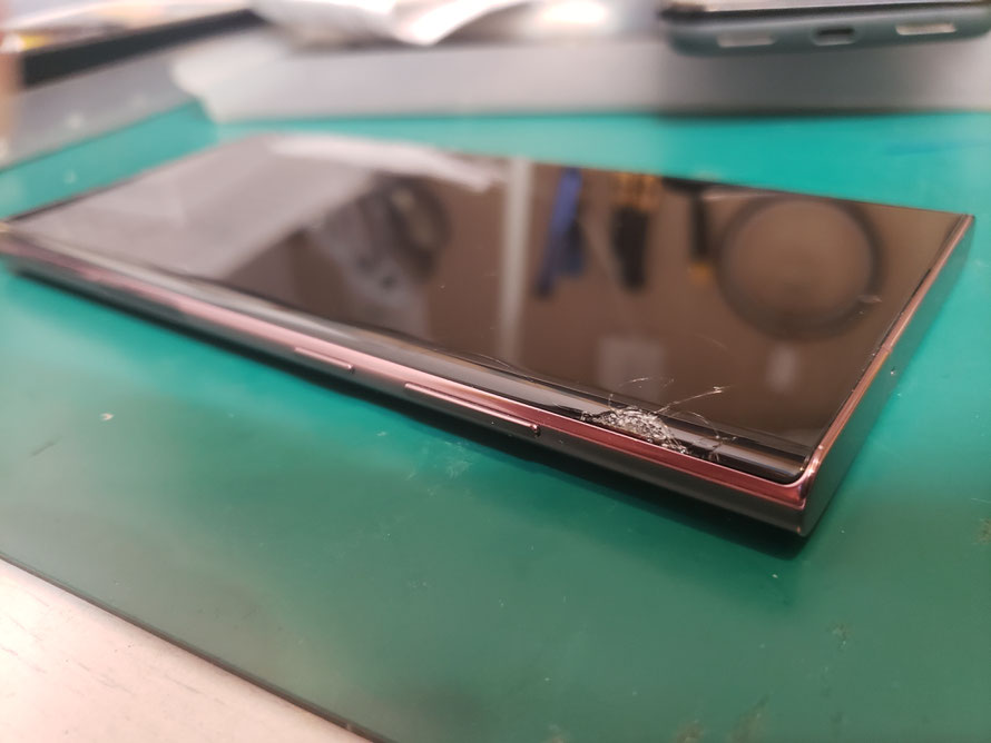 Samsung Galaxy S22 ultra 画面修理方法