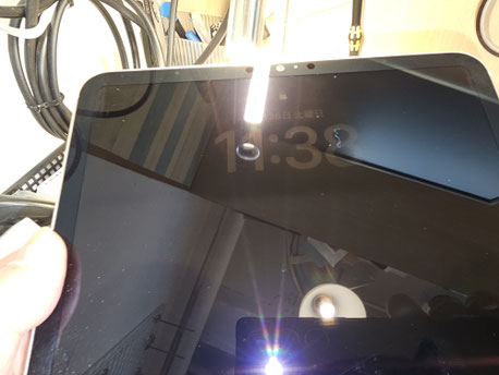 バックライトがつかないのiPad Pro12.9インチ第4世代基盤修理