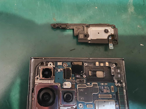 上部スピーカーを外したs23ultra