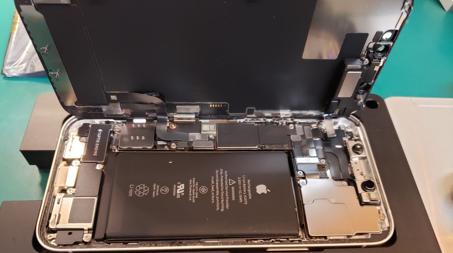 恵比寿最安iPhone13全種はコピーパネルより安い純正画面修理