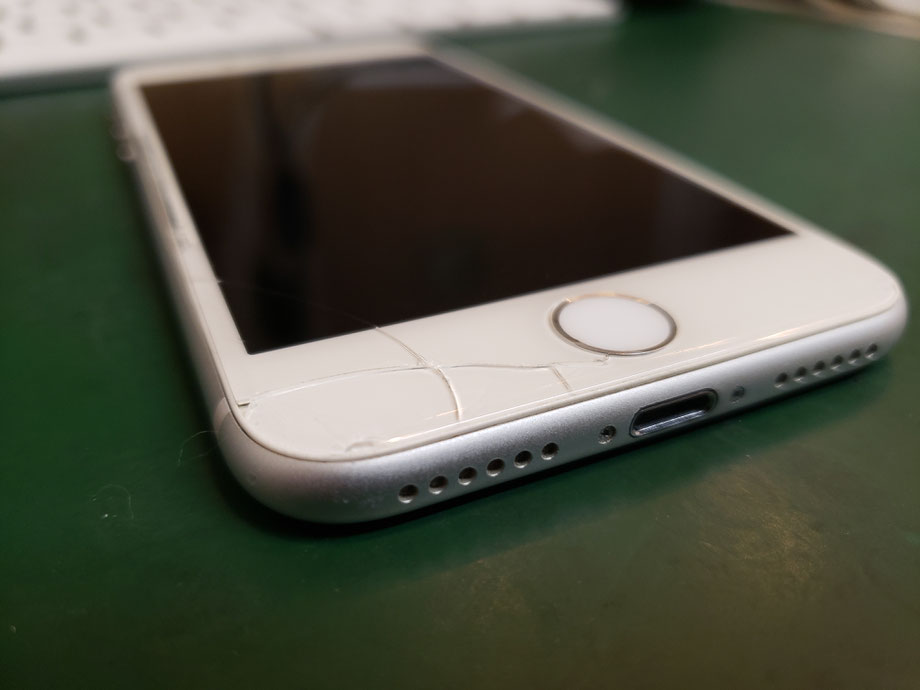 恵比寿駅でiPhone8修理メニューと価格