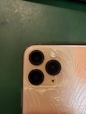 iPhone11PROカメラにレンズ交換作業終了