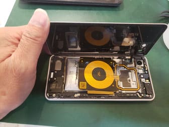 Lenovo Tab5バックパネル取り外し