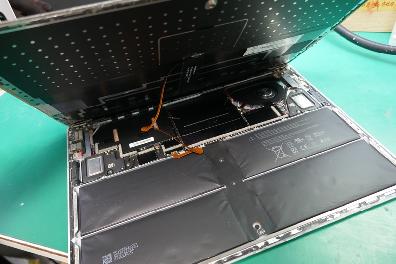Surface Laptopのバッテリー交換も最安値で開始しました