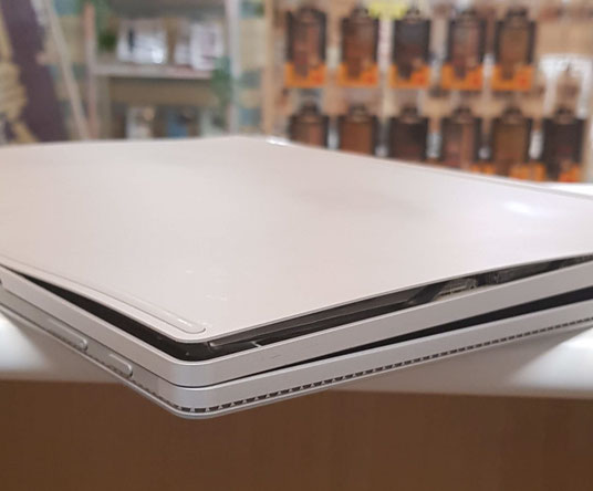 surface book内蔵バッテリー膨張