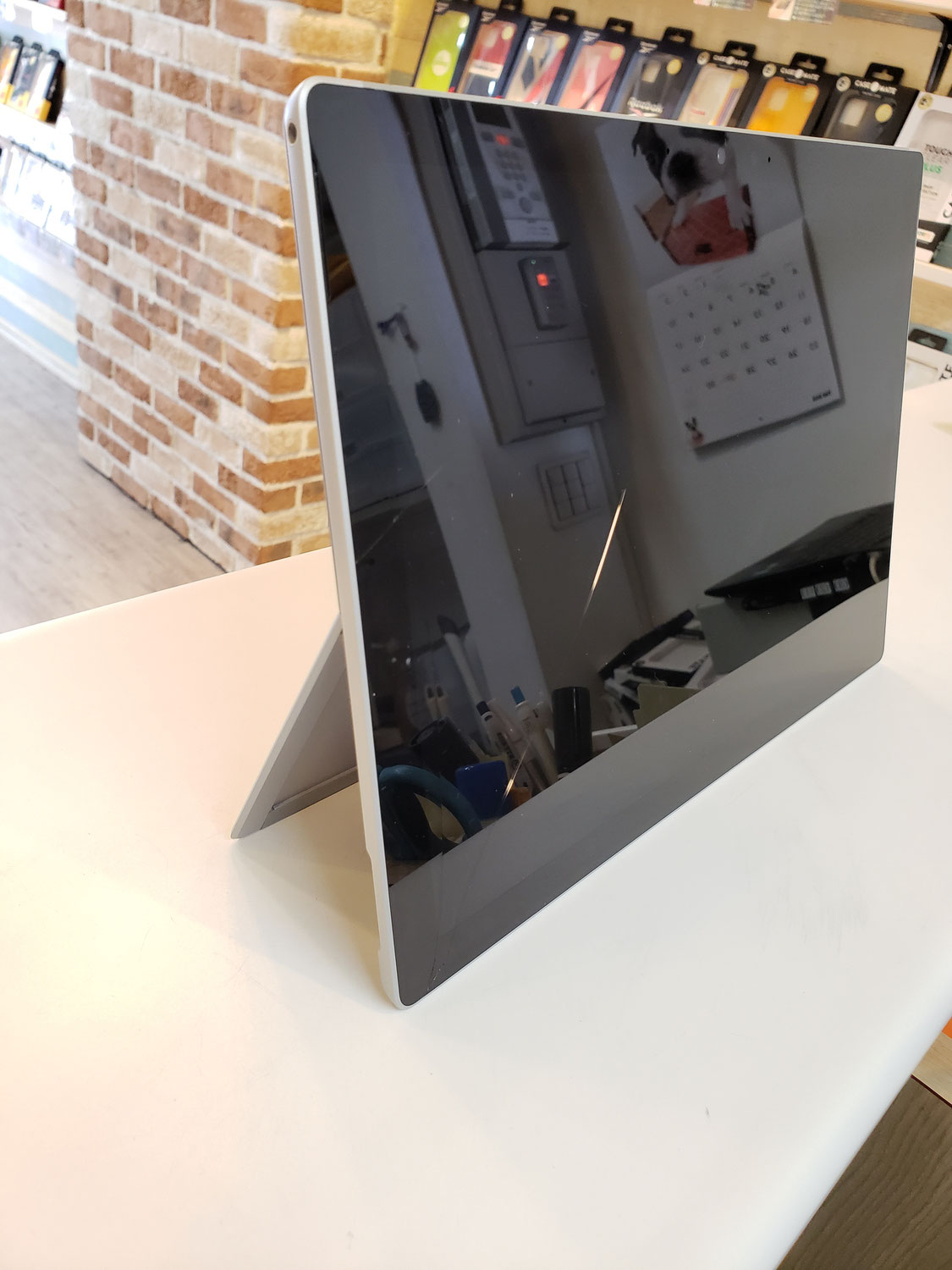 surface ガラス割れ液晶画面修理費用
