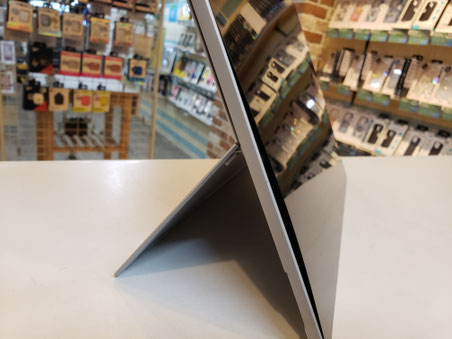 画面が浮いたサーフェスPro5