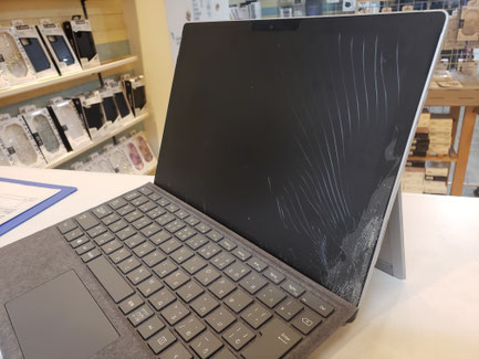 静岡市から届いたサーフェスPro6ディスプレイ修理の依頼