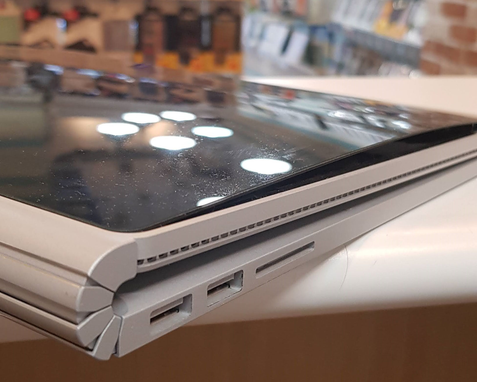 Surfaceオンライン郵送修理の送料無料（負担）