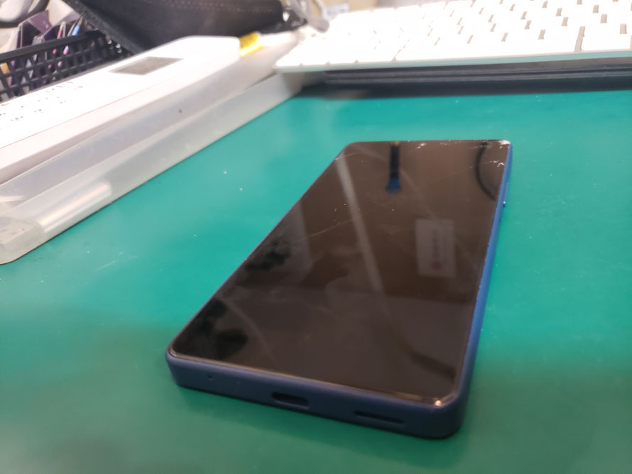 SONY XPERIA Ace3 画面修理方法